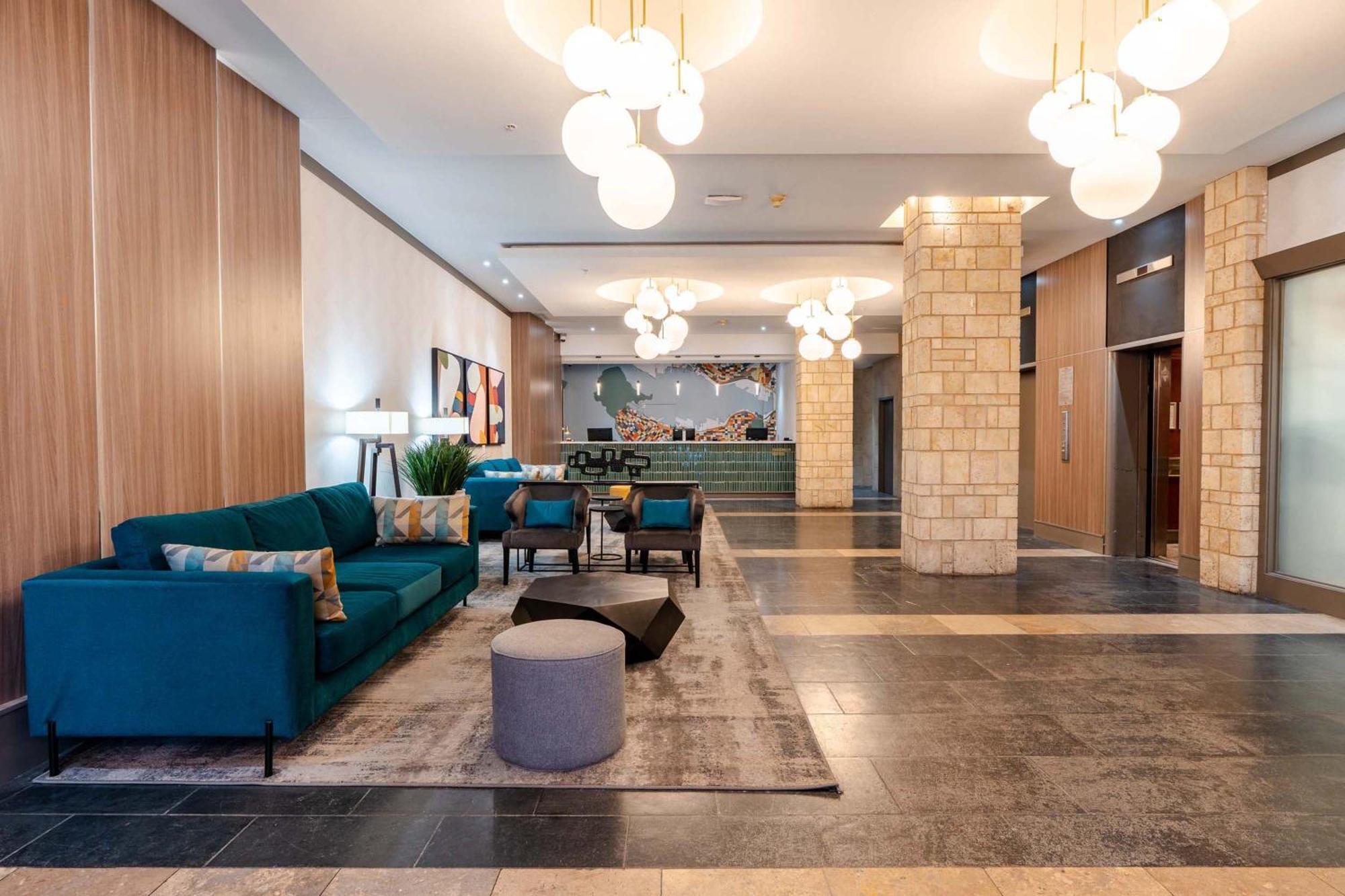 Sandman Suites Vancouver On Davie Dış mekan fotoğraf
