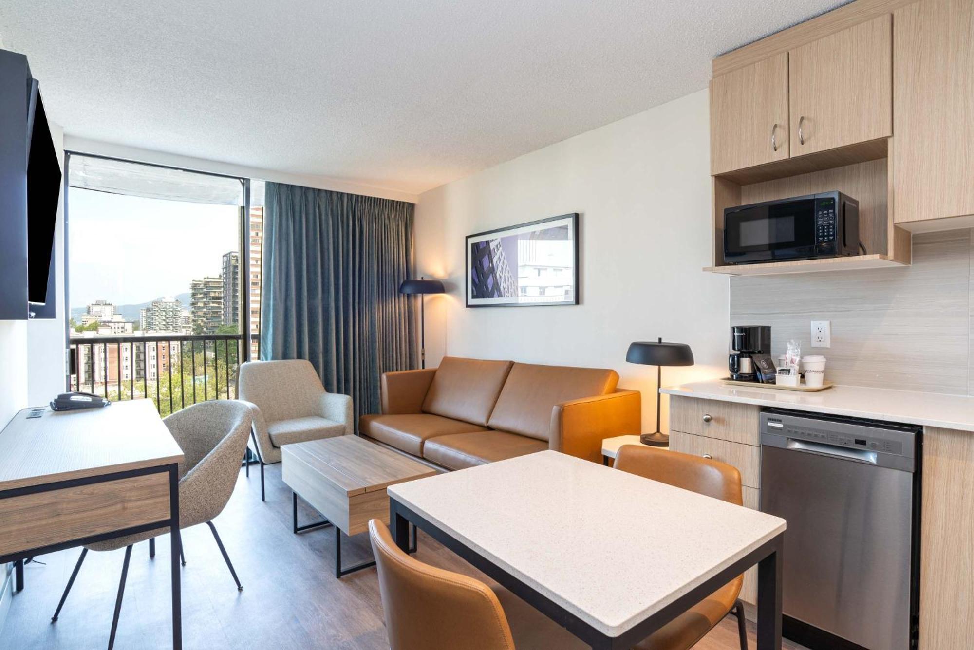 Sandman Suites Vancouver On Davie Dış mekan fotoğraf