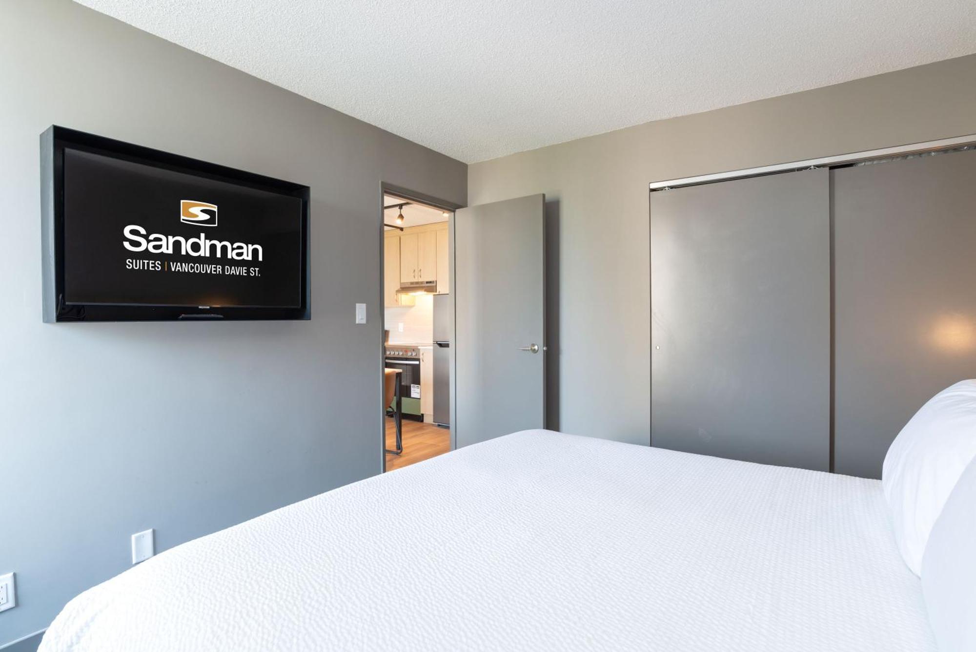 Sandman Suites Vancouver On Davie Dış mekan fotoğraf