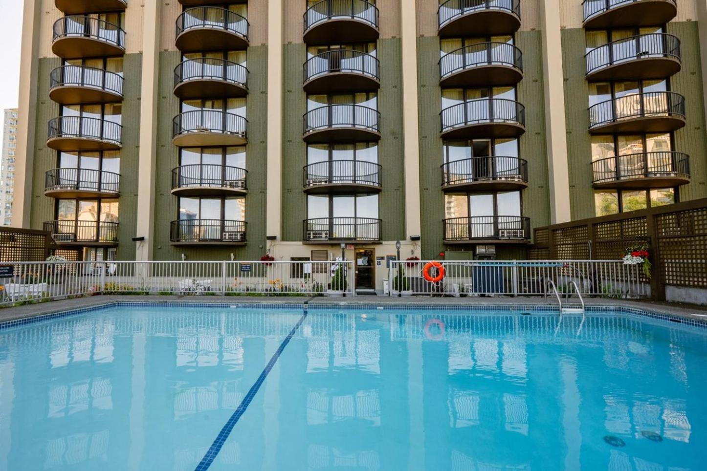 Sandman Suites Vancouver On Davie Dış mekan fotoğraf